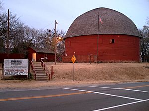 Arcadia's Round Barn, a Route 66 icon