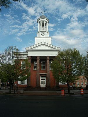 Old Cumberland County Courthouse