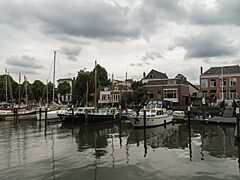 Dordrecht, haven foto2 2010-06-13 12.46