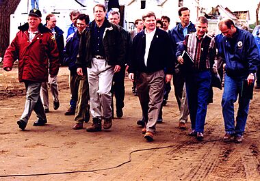 FEMA - 891 - Photograph by Andrea Booher taken on 06-05-1998 in South Dakota