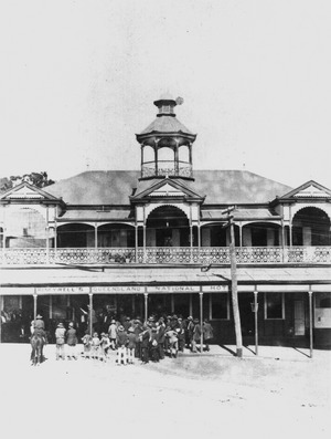 Honeywells Queensland National Hotel at Mount Morgan ca. 1914f