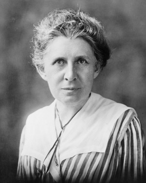 Ida Tarbell, half-length portrait, facing front LCCN97509160 (cropped)