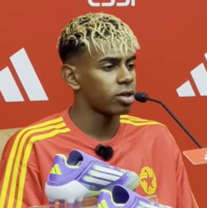 Lamine Yamal a Xina (2025).png