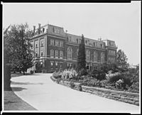 Main Building of the Department of Agriculture, Washington, D.C. (no original caption) - NARA - 512817.jpg