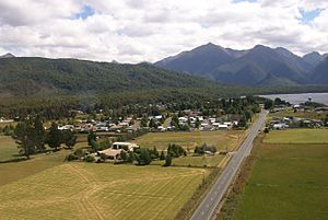 Manapouri Above