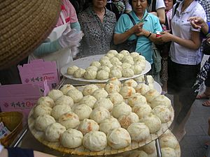 Mandu (dumpling)