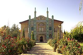Mofakham Mirror House by Arashk Rajabpour.jpg