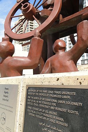 Monument to 1886 Events in Haymarket Square - With Plaque from Iraqi Trade Unionists - Chicago - Illinois - USA