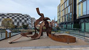 Ribbons sculpture by Pippa Hale