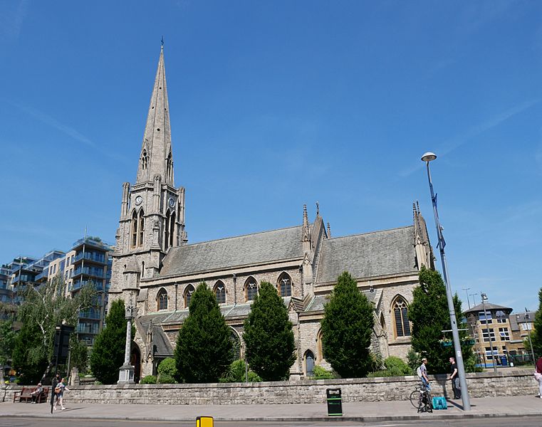 Image South Face of the Church of Christ the Saviour, Ealing (01)