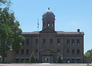 Turner County Courthouse in Parker