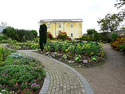 Wallace Garden and Principality House - geograph.org.uk - 1234460