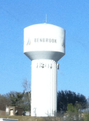 Water tower in Benbrook, Texas (newer)