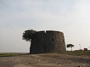 Arnala-fort-south-watch-tower