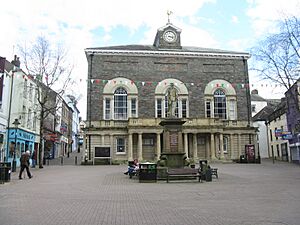 Carmarthen Guildhall (geograph 5737601)