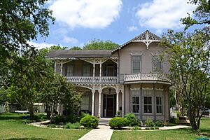 Edward Mugge House, Cuero, Texas