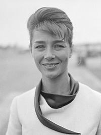Emmanuelle Riva (1962)