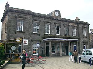 Haymarket (Edinburgh) Railway Station 02