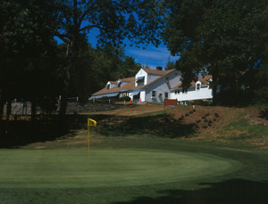 JAMES BAIRD STATE PARK GOLF COURSE, HOLE -18 AND CLUBHOUSE, VIEW N. - Taconic State Parkway, Poughkeepsie, Dutchess County, NY HAER NY,14-POKEP.V,1-122 (CT).tif