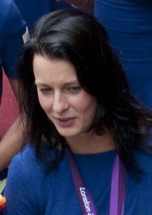 Olympiërs arriveren bij het Torentje Edith Bosch (7781064788) (cropped)