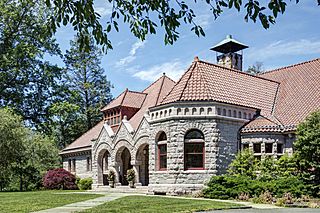 Pequot Library 1894 historic building