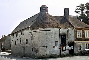 Raymond Hall - Heytesbury - geograph.org.uk - 707153.jpg