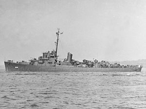 USS Stewart (DE-238) underway in New York Harbor (USA) on 22 June 1945 (19-N-89448)