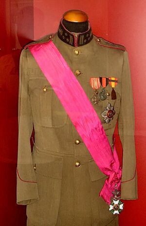 Uniform Albert I, Koning der Belgen