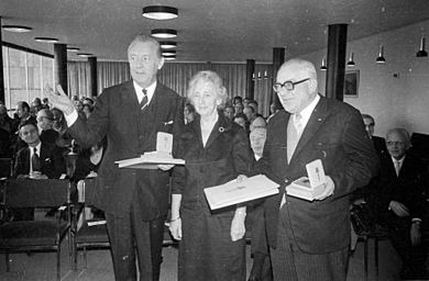 Verleihung der Fritz-Schumacher-Medaille durch die F.V.S. Stiftung (Kiel 65.395)