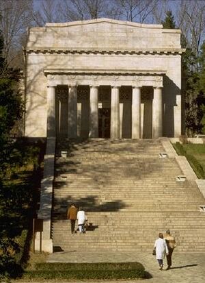 Abe-Lincoln-Birthplace-1