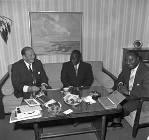 Bundesarchiv B 145 Bild-F011457-0004, Bonn, BMA, Minister aus Togo