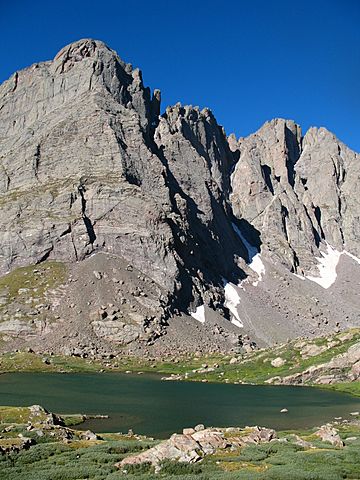 Crestone needle and lower south colony lake 2008.JPG