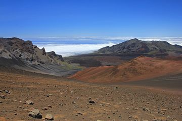 洋書 HALEAKALA a History of the Maui Mountain Haleakalā: A History of the Maui Mountain – Hawaii Pacific
