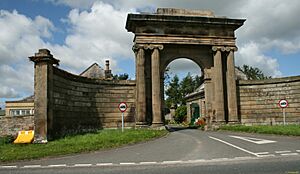 J M Briscoe08 08 200712 37 33IMG2755 1 Crofton Hall archway