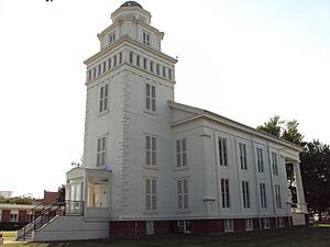 Lapeer County Courthouse2