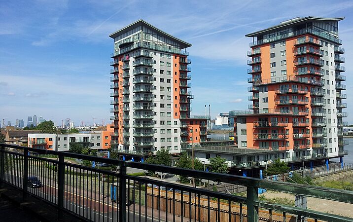London-Woolwich, St Mary's Gardens, view from belvedere 4