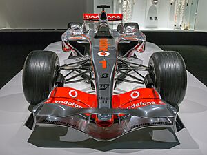 McLaren MP4-22 front 2017 Museo Fernando Alonso.jpg