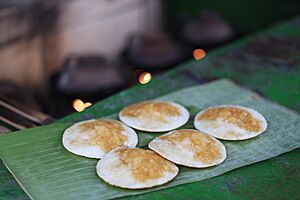 Serabi kuno dan alat masaknya