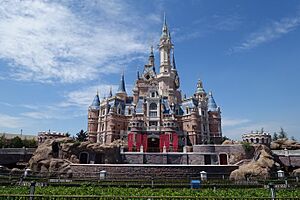 Shanghai disneyland castle