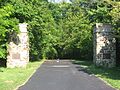 Squire's Glen Farm gates
