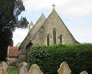 St Peter's Church, Church Road, Havenstreet (May 2016) (5).JPG