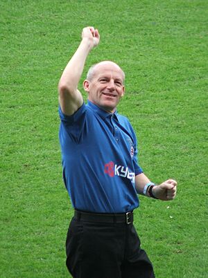 Steve coppell 2006 promotion celebration cropped