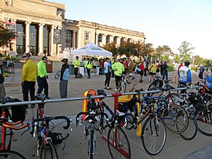 Trailnet bike event at Missouri History Museum