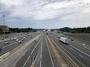 2019-06-24 16 43 31 View north along Interstate 95 (Henry G. Shirley Memorial Highway) from the overpass for Virginia State Route 789 (Commerce Street) in Springfield, Fairfax County, Virginia