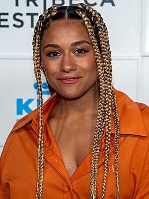 Ariana DeBose Tow-053 (cropped).jpg