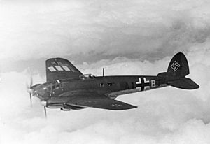 Bundesarchiv Bild 101I-343-0694-21, Belgien-Frankreich, Flugzeug Heinkel He 111