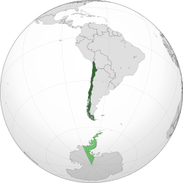 Chilean territory in dark green; claimed but uncontrolled territory in light green