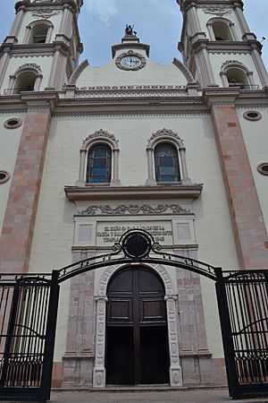Catedral basílica de Nuestra Señora del Rosario 01