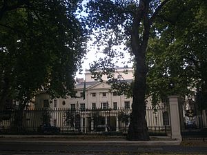 Embassy of Saudi Arabia in London 1.jpg