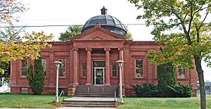 Escanaba MI Carnegie Library